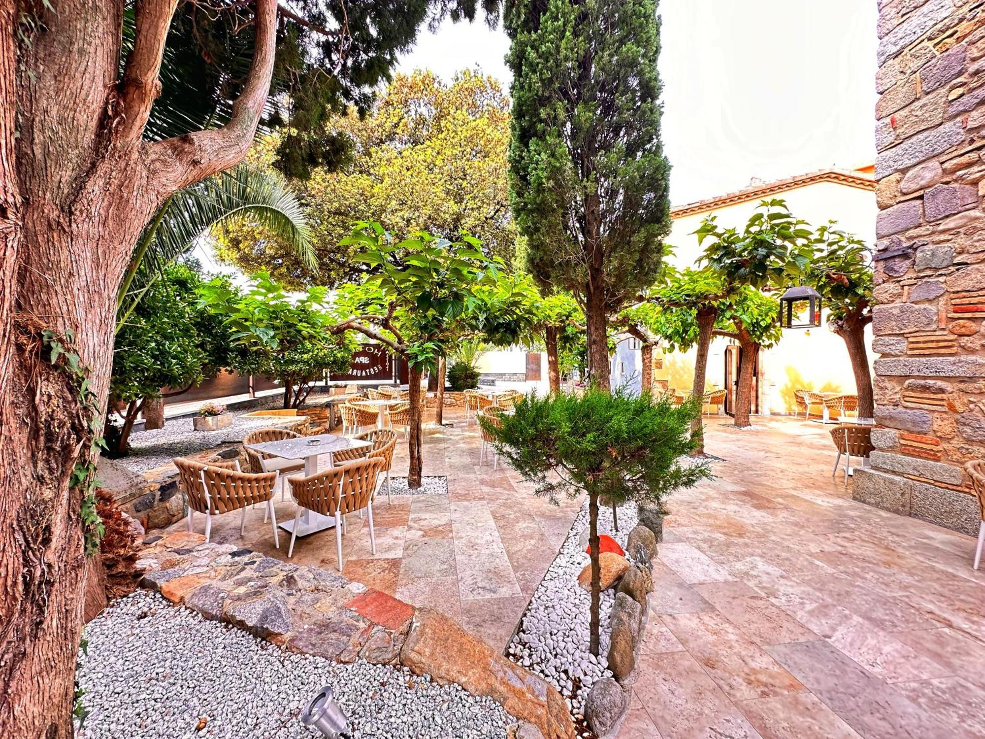 Boutique Hotel Comtal Empuries โรเซส ภายนอก รูปภาพ